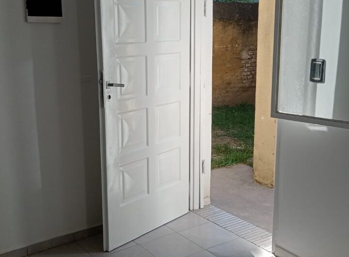 Alquilo Depto B° Colón