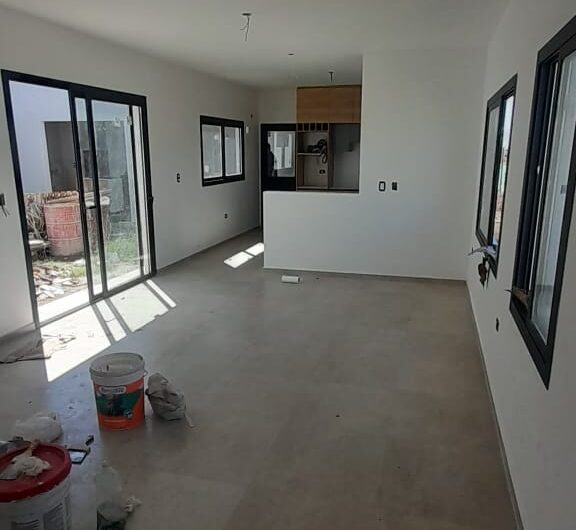 Venta casa en “SOLARES DE MANANTIALES”