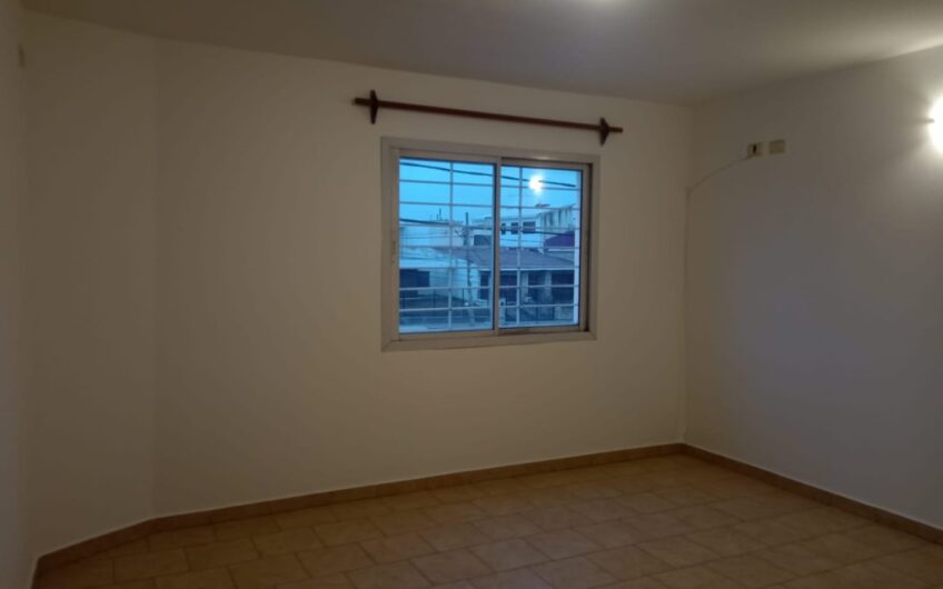 Alquiler Departamento B° Maipú. Sobre Av. Sabattini 1900