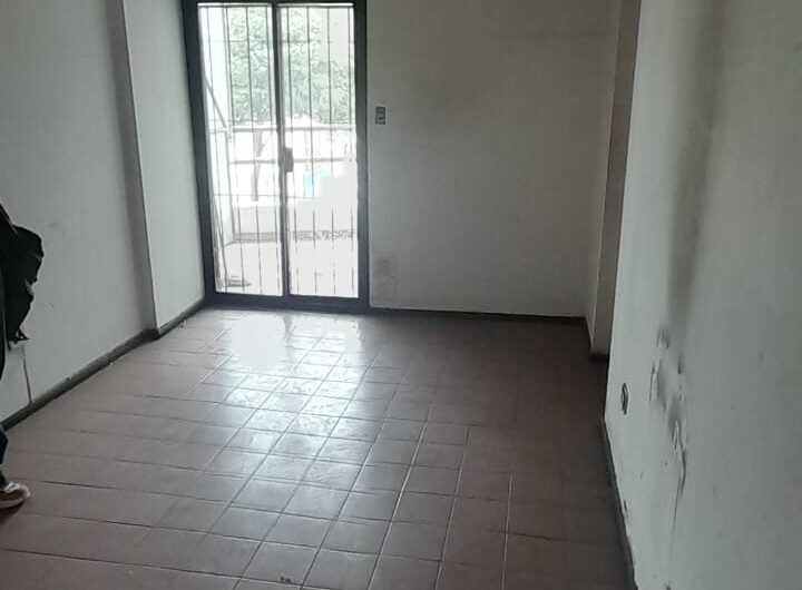 Oportunidad! Venta Departamento a refaccionar B° Centro 