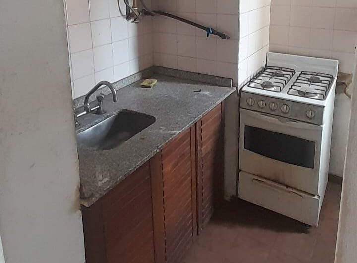 Oportunidad! Venta Departamento a refaccionar B° Centro 