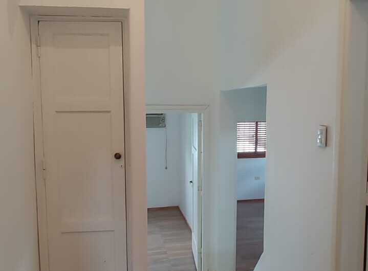 VENDO CASA DE 5 DORM  B° GENERAL PAZ