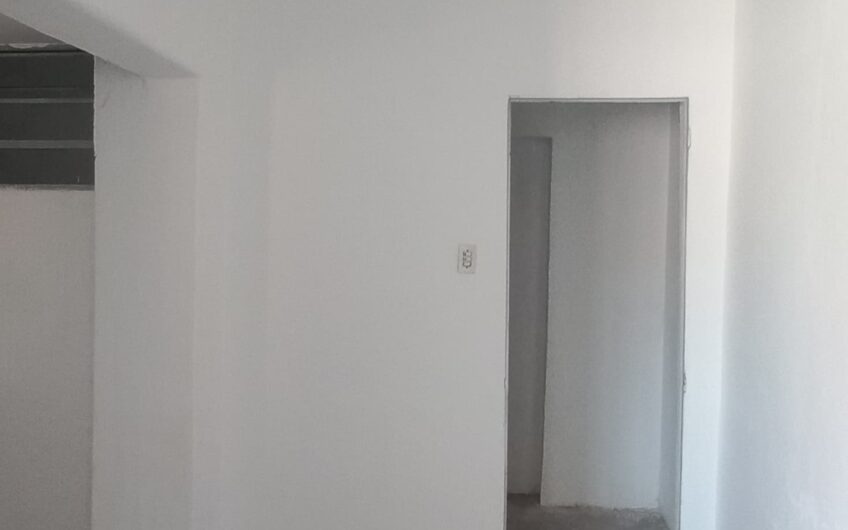 Alquilo Local Comercial sobre Av. Amadeo Sabattini 2900