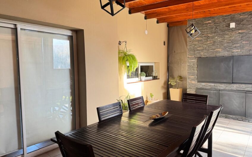 Vendo Casa “Claros del Bosque”. Primera Etapa.