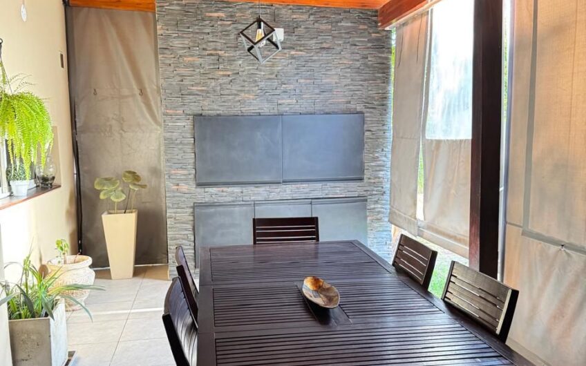 Vendo Casa “Claros del Bosque”. Primera Etapa.