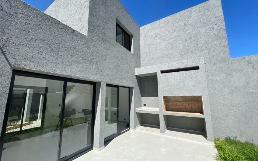 Venta Dúplex “Claros del Bosque” a Estrenar