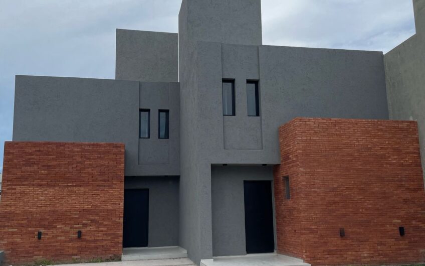 Venta Dúplex “Claros del Bosque” a Estrenar