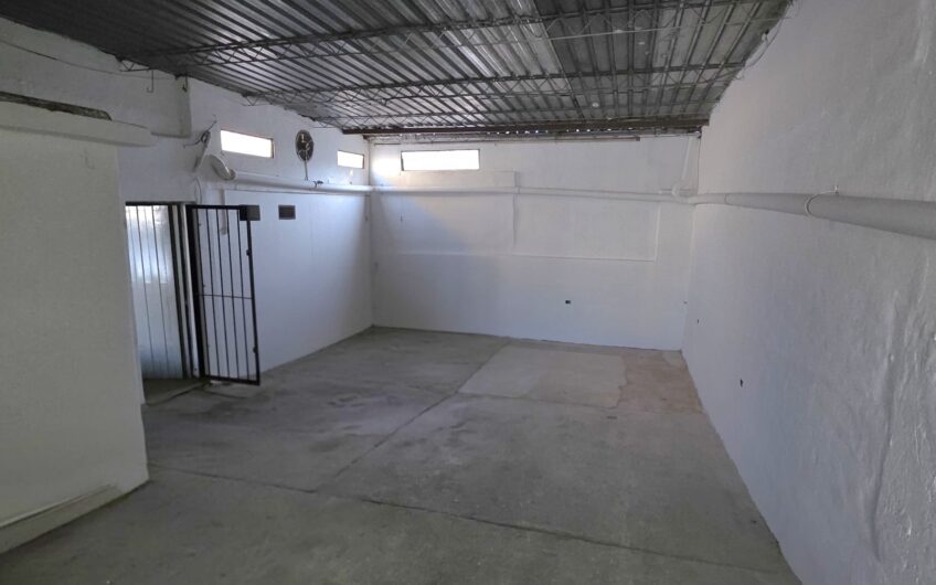 Alquilo Local Comercial sobre Avenida Amadeo Sabattini 2100