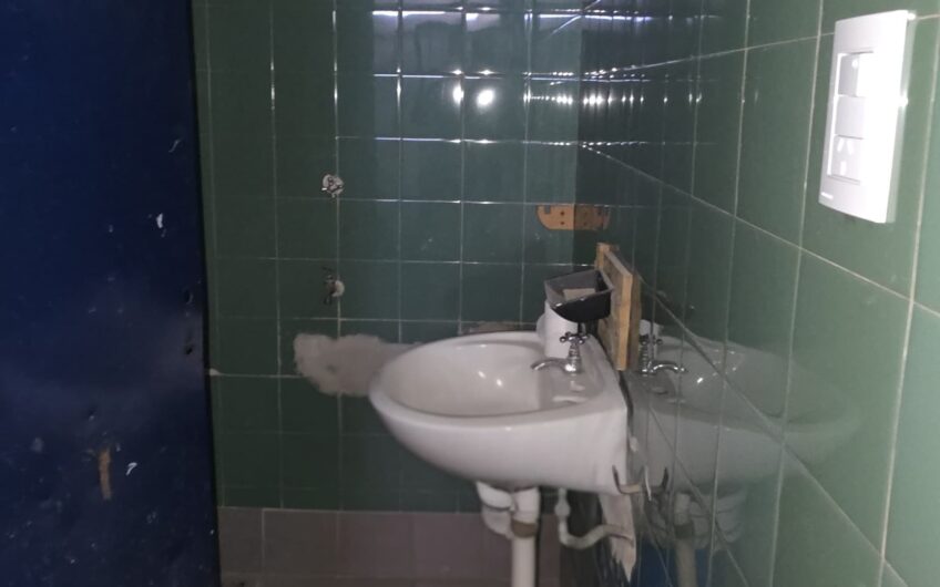 Alquilo Local Comercial sobre Avenida Amadeo Sabattini 2100