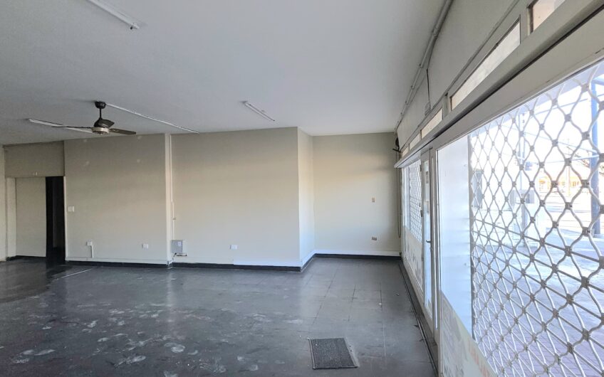 Alquilo Local Comercial sobre Avenida Amadeo Sabattini 2100