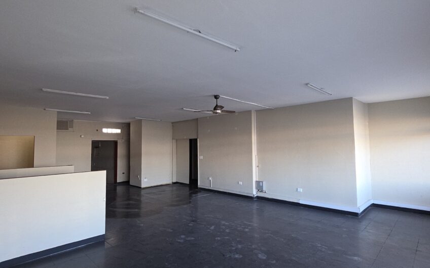 Alquilo Local Comercial sobre Avenida Amadeo Sabattini 2100