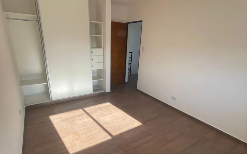 VENDO Dúplex “COLINAS DE MANANTIALES”