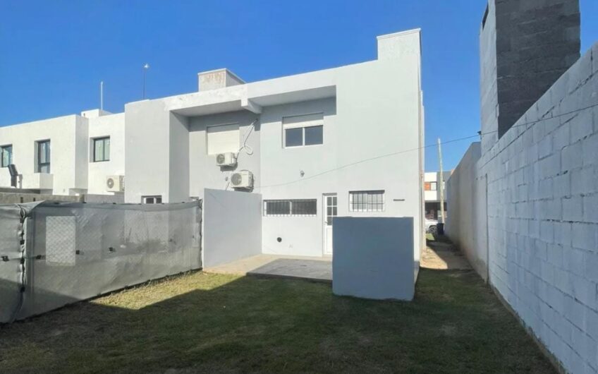 VENDO Dúplex “COLINAS DE MANANTIALES”