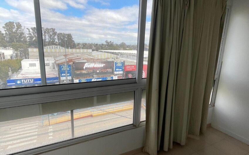 Departamento en Venta B° Empalme. Sobre Avenida Amadeo Sabattini.