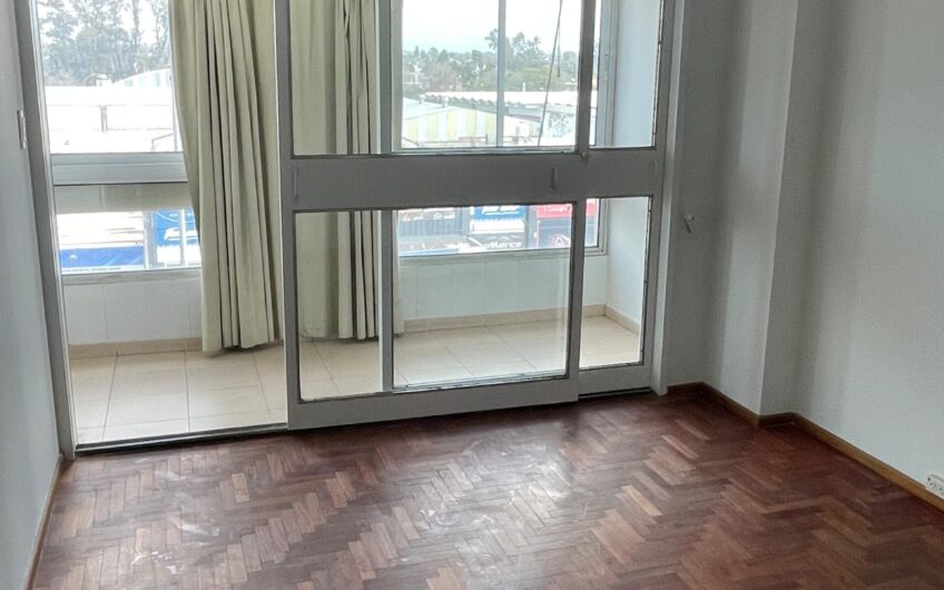 Departamento en Venta B° Empalme. Sobre Avenida Amadeo Sabattini.