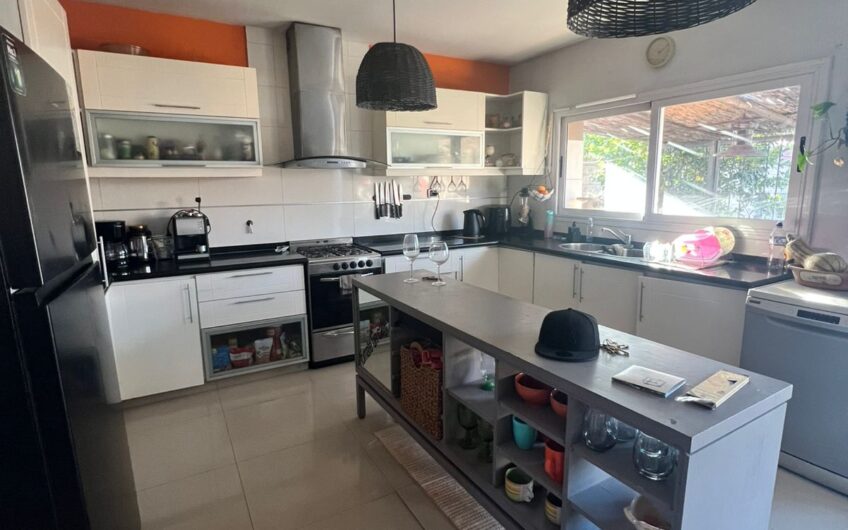 HERMOSA PROPIEDAD EN VENTA EN ALTOS DE MANANTIALES