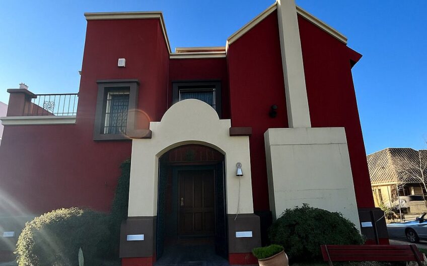 HERMOSA PROPIEDAD EN VENTA EN ALTOS DE MANANTIALES