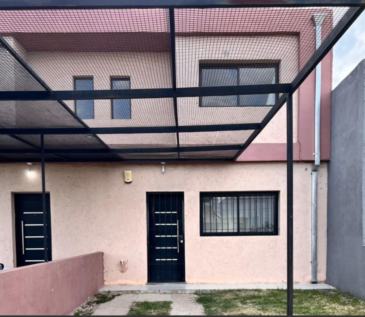 OPORTUNIDAD ! Dúplex en Venta "VALLE CERCANO"